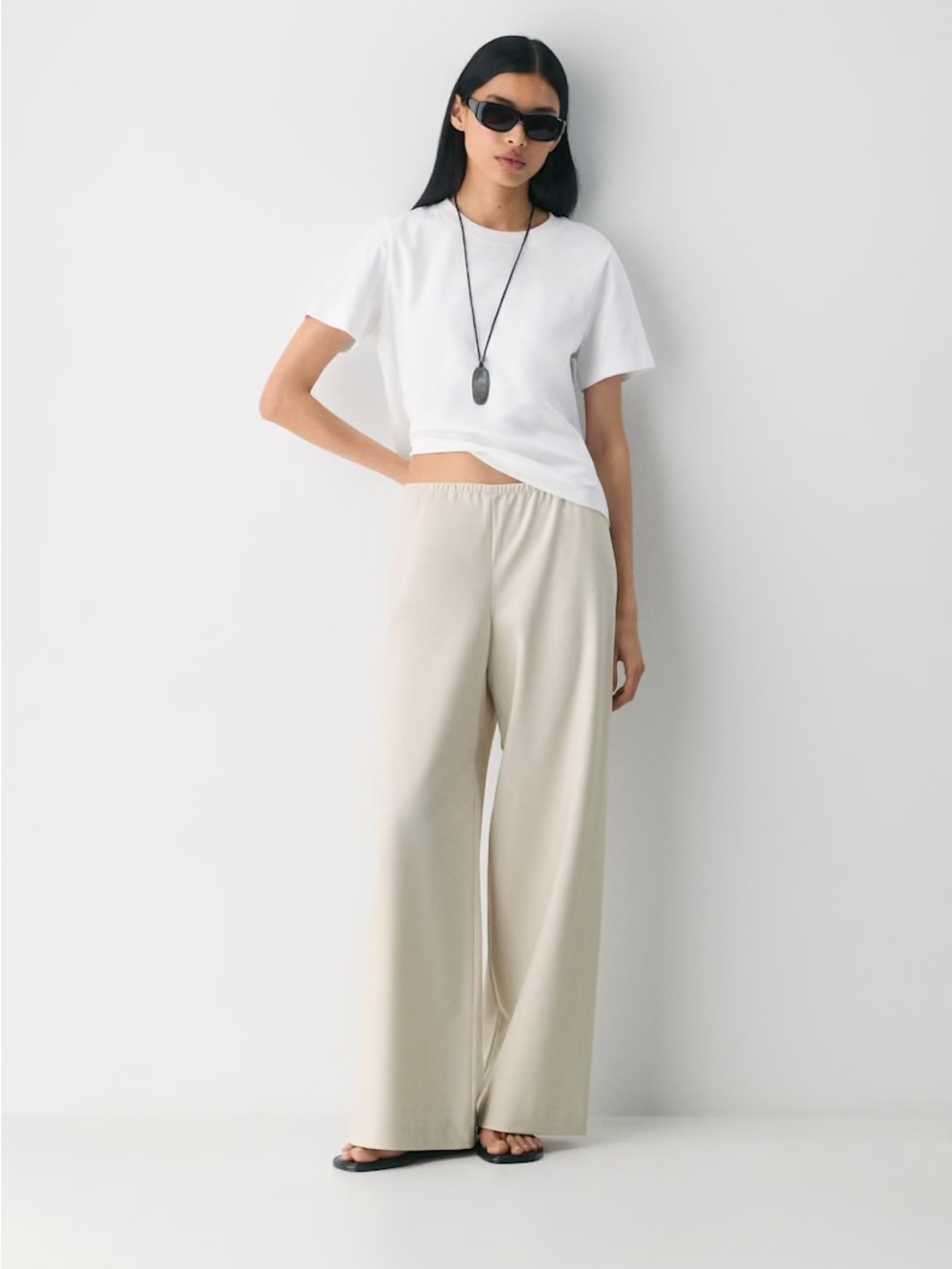Aritzia Babaton Stride Pant Beige 2XS Eversential Light